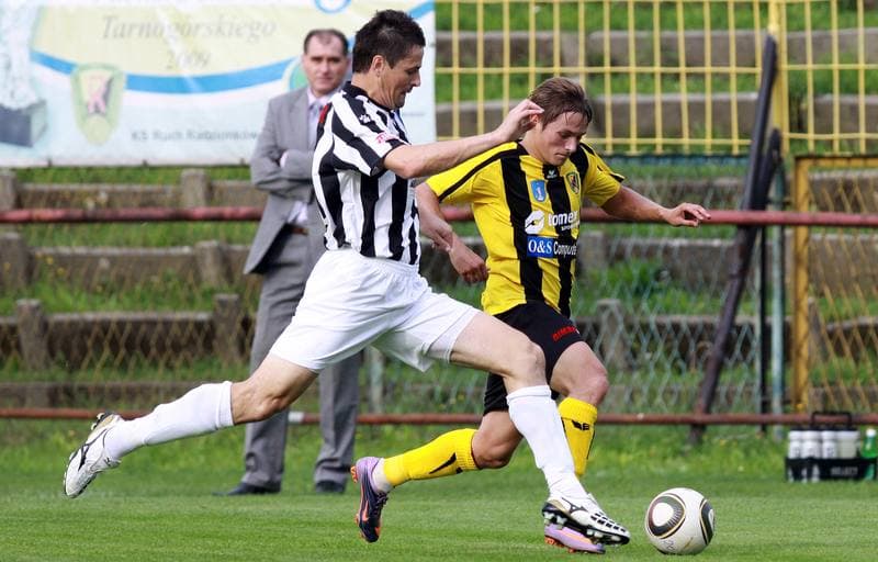 Football. I liga. Ruch Radzionkow - Sandecja Nowy Sacz. 15.08.2010