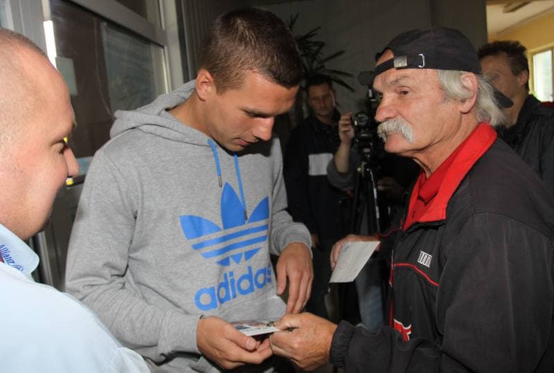 Football. Gornik Zabrze. Press Conference. 28.07.2010