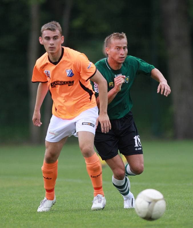 Football. I Liga. GKS Katowice - MKS Kluczbork. 10.04.2011
