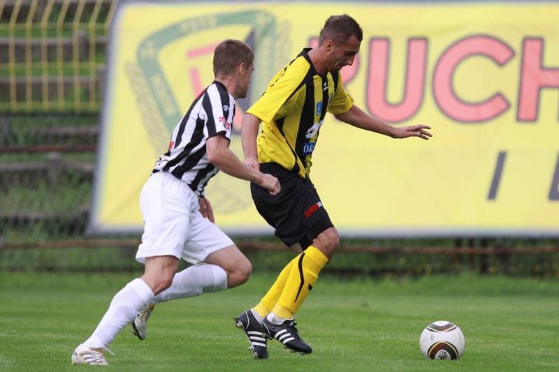 Football. I liga. Ruch Radzionkow - Sandecja Nowy Sacz. 15.08.2010