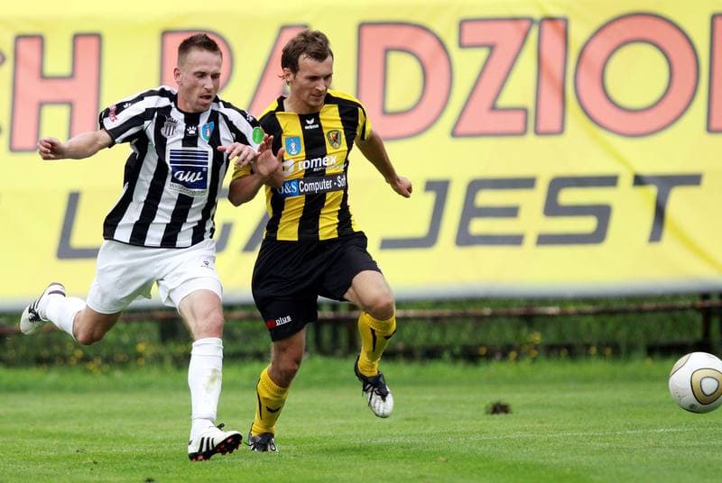 Football. I liga. Ruch Radzionkow - Sandecja Nowy Sacz. 15.08.2010
