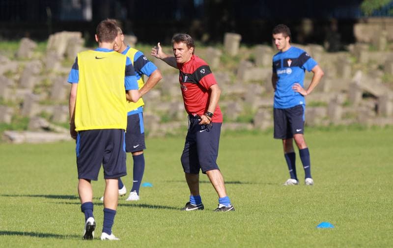 Football. Gornik Zabrze. Training. 07.01.2010