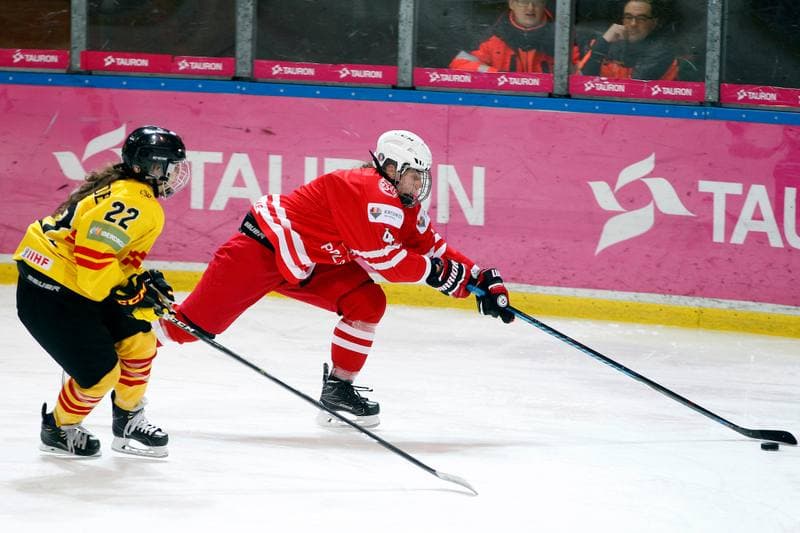 Ice Hockey. Women's Four Nations Tournament. Poland - Spain. 16.02.2018