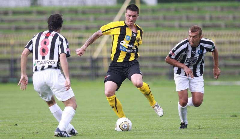 Football. I liga. Ruch Radzionkow - Sandecja Nowy Sacz. 15.08.2010