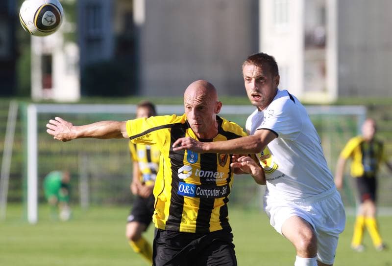 Football. I liga. Ruch Radzionkow - Kolejarz Stroze. 30.07.2011