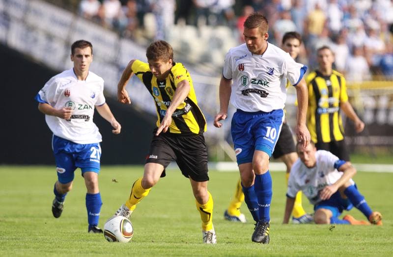Football. I liga. Ruch Radzionkow - MKS Kluczbork. 31.07.2010