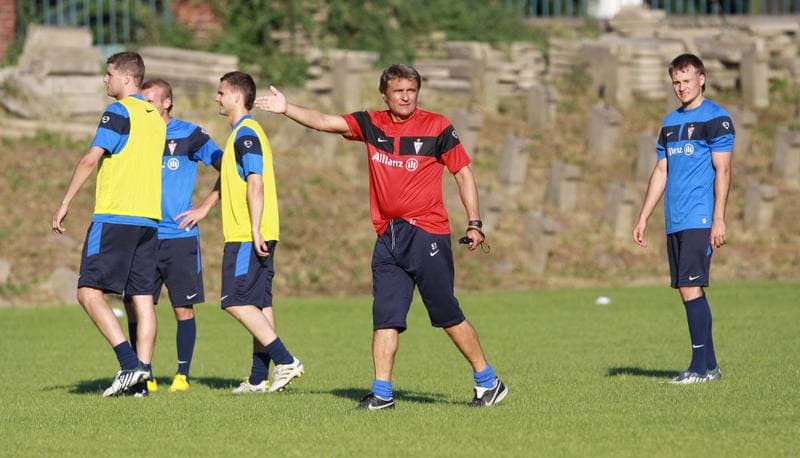 Football. Gornik Zabrze. Training. 07.01.2010