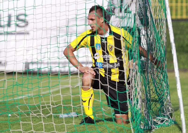 Football. I liga. Ruch Radzionkow - Kolejarz Stroze. 30.07.2011