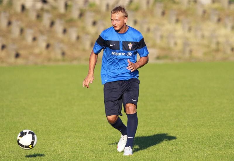 Football. Gornik Zabrze. Training. 07.01.2010