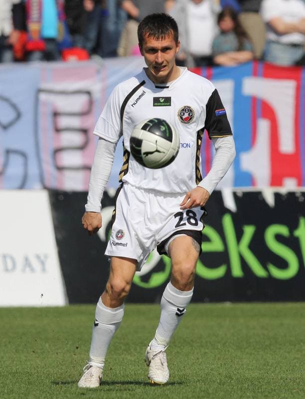 Football. Bytom Ekstraklasa. Polonia Bytom - Polonia Warszawa. 16.04.2011
