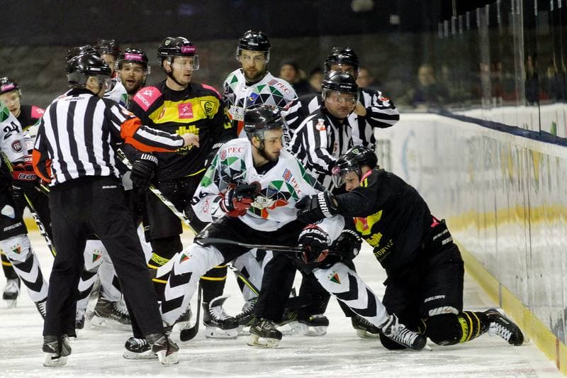 Ice Hockey. Polska Hokej Liga. GKS Tychy - Tauron KH GKS Katowice. 11.02.2018