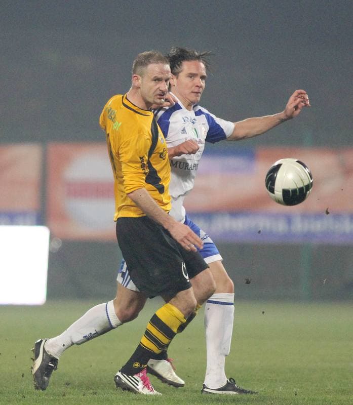 Football. I Liga. Podbeskidzie Bielsko-Biala - GKS Katowice. 02.04.2011