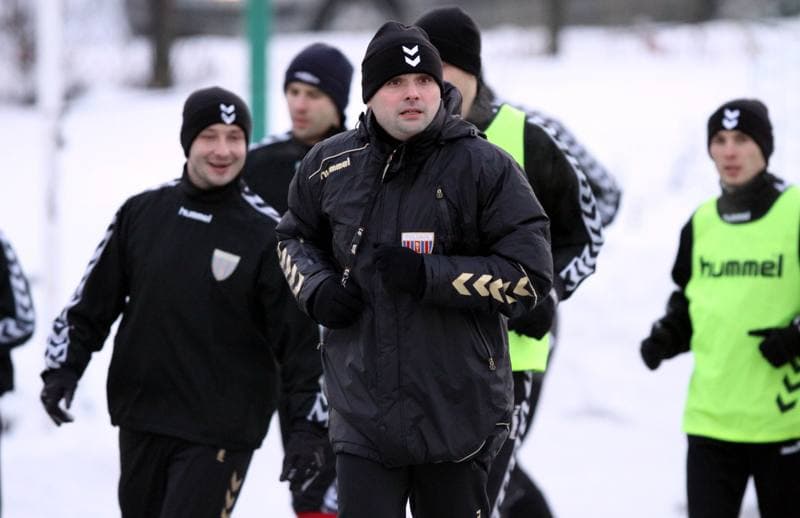 Football. Polonia Bytom. Training. 05.01.2011
