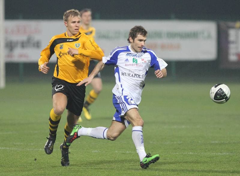 Football. I Liga. Podbeskidzie Bielsko-Biala - GKS Katowice. 02.04.2011