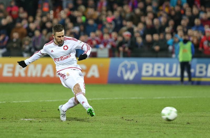 Football. Ekstraklasa. Termalica Bruk Bet Nieciecza - Wisla Krakow. 14.03.2016