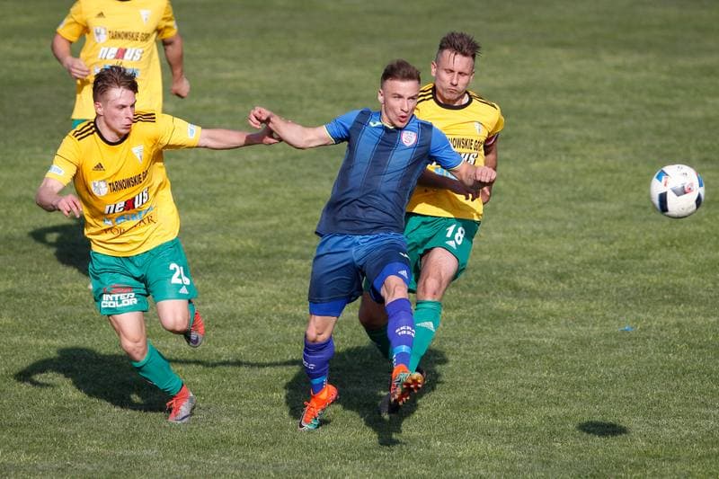 Football. III Liga. Gwarek Tarnowskie Gory - Skra Czestochowa. 01.05.2018