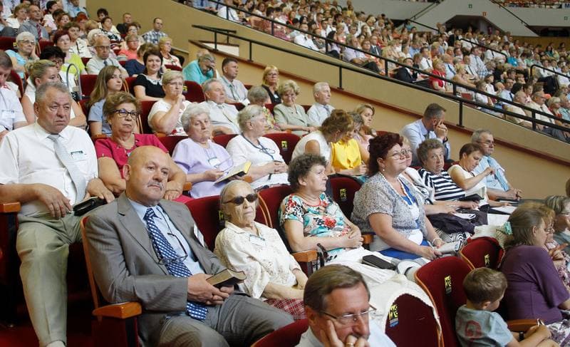 Jehovah's Witnesses. Congress. Follow Jesus. 18.07.2015