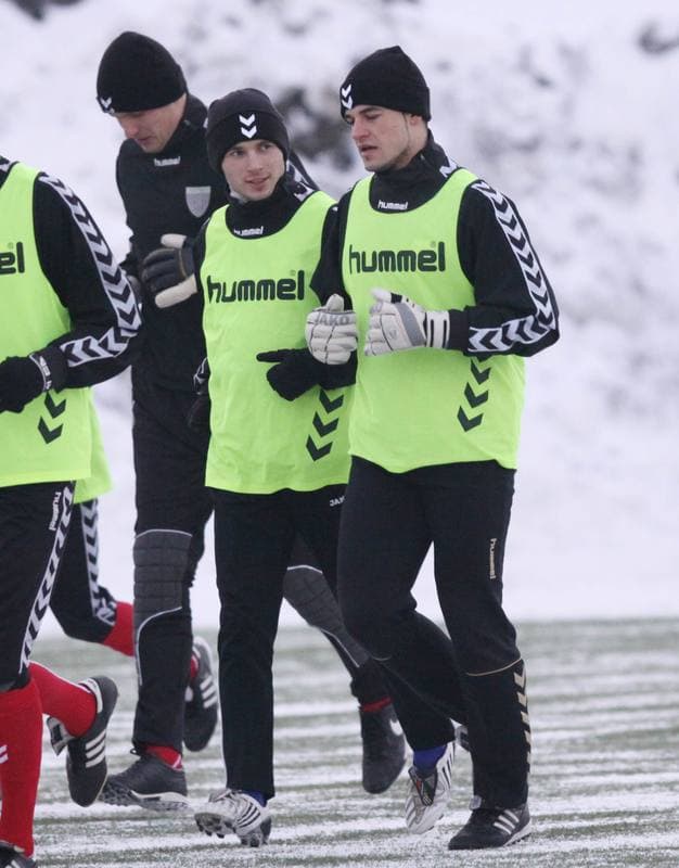 Football. Polonia Bytom. Training. 05.01.2011