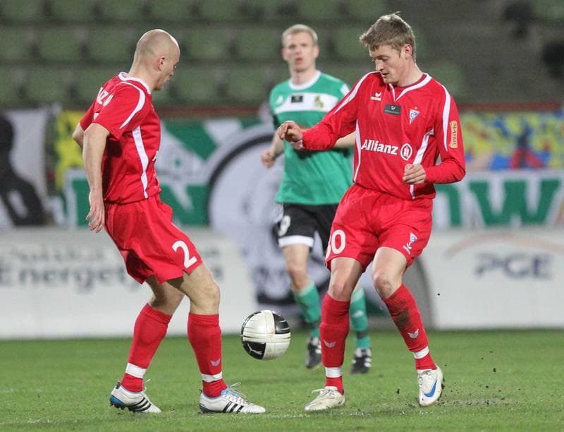 Football. Belchatow Ekstraklasa. GKS Belchatow - Gornik Zabrze. 08.04.2011