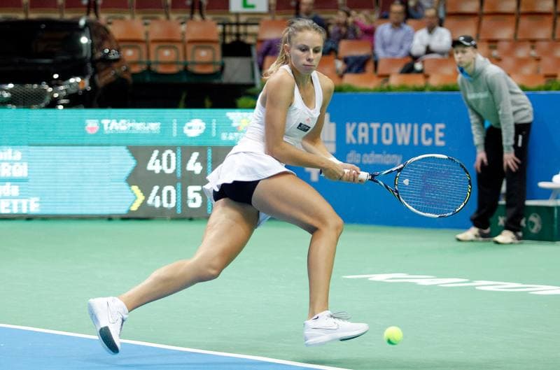 Tennis. Katowice Open 2015. Camila Giorgi - Magda Linette. 08.04.2015