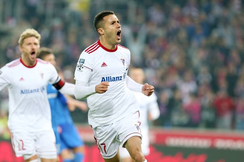 Football. Lotto Ekstraklasa. Gornik Zabrze - Lech Poznan. 04.11.2017