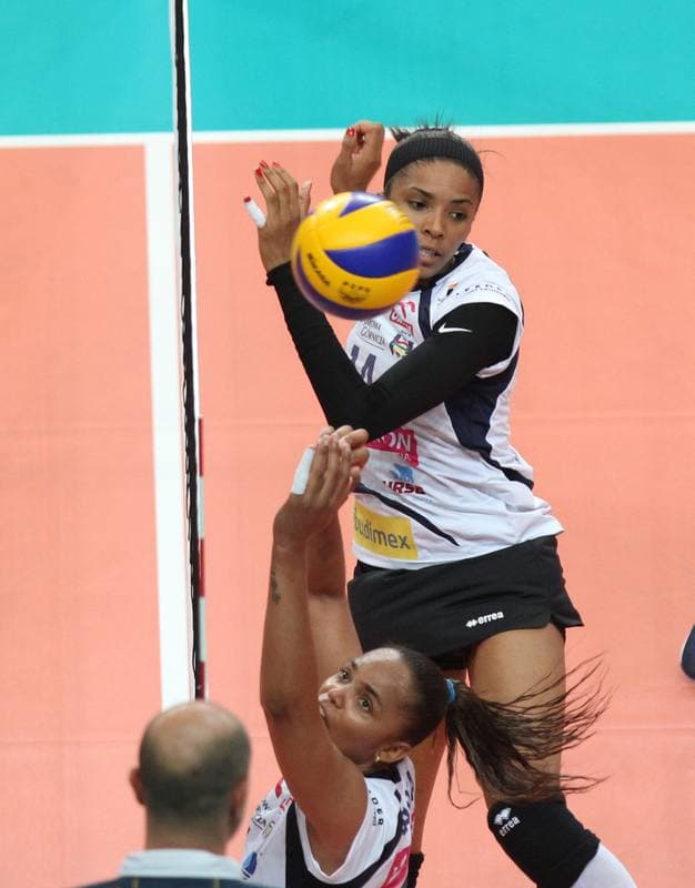 Volleyball. Women's Champions League. MKS Dabrowa Gornicza - Stiinta Bacau. 23.10.2013