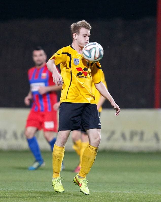 Football. III Liga Opolsko - Slaska. Polonia Bytom - Polonia Laziska Gorne. 11.11.2014