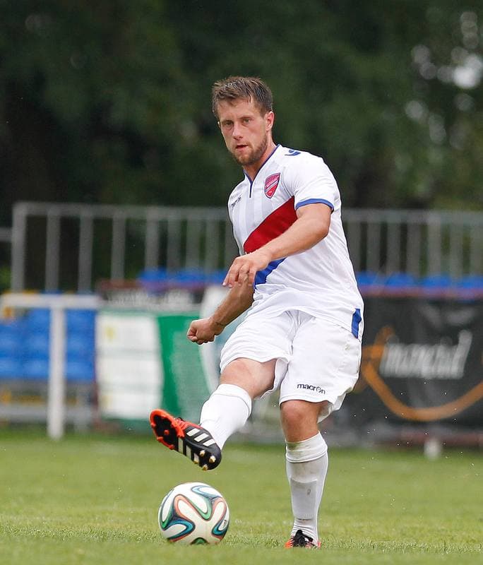 Football. II Liga. Nadwislan Gora - Rakow Czestochowa. 09.08.2015