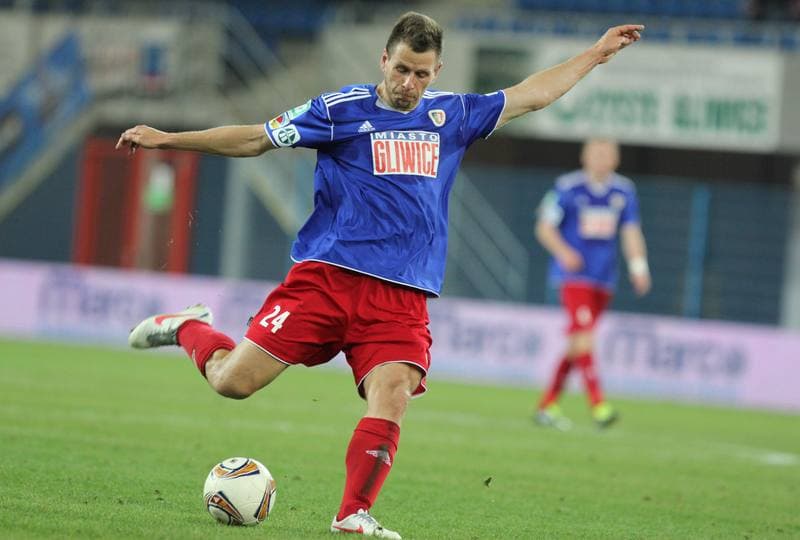 Football. I liga. Piast Gliwice - Sandecja Nowy Sacz. 04.04.2012