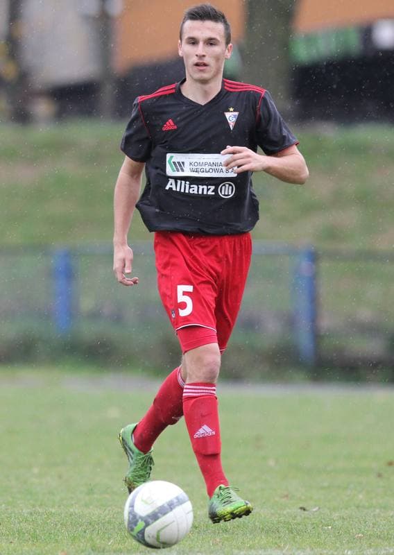 Football. III Liga. Gornik II Zabrze - Odra Wodzislaw. 09.11.2013