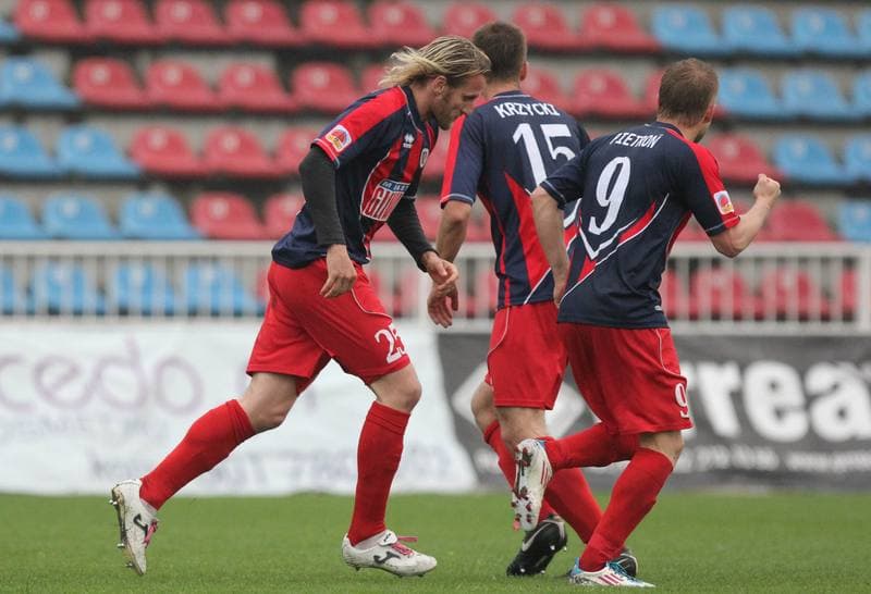 Football. I liga. Piast Gliwice - MKS Kluczbork. 15.05.2011