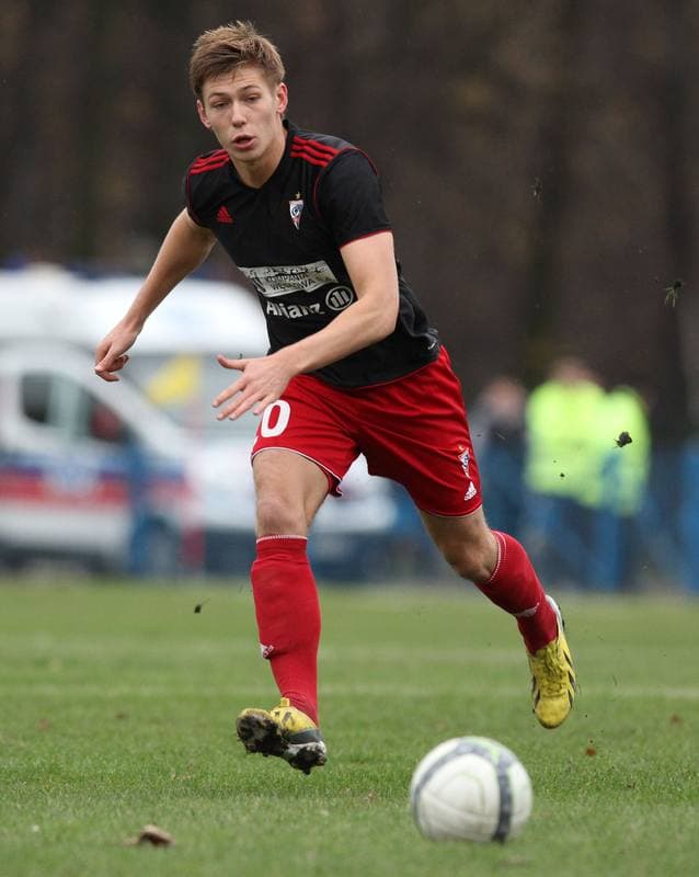 Football. III Liga. Gornik II Zabrze - Odra Wodzislaw. 09.11.2013