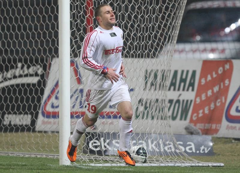 Football. Ekstraklasa. Polonia Bytom - Wisla Krakow. 20.03.2011
