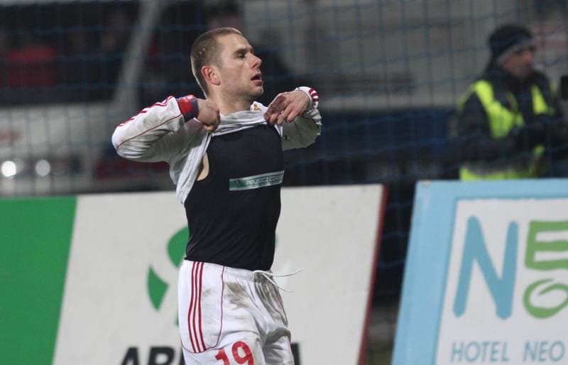 Football. Ekstraklasa. Polonia Bytom - Wisla Krakow. 20.03.2011