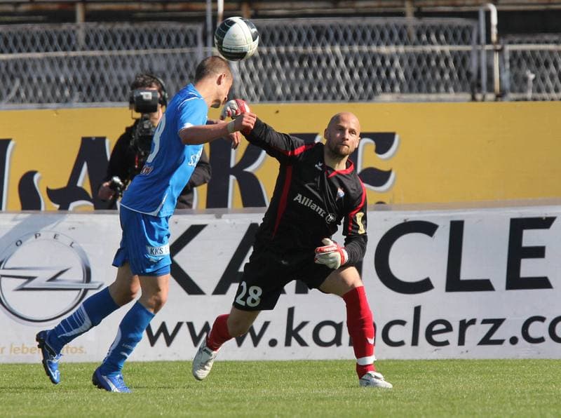 Football. PKO BP Ekstraklasa. Gornik Zabrze - Lech Poznan. 24.10.2010