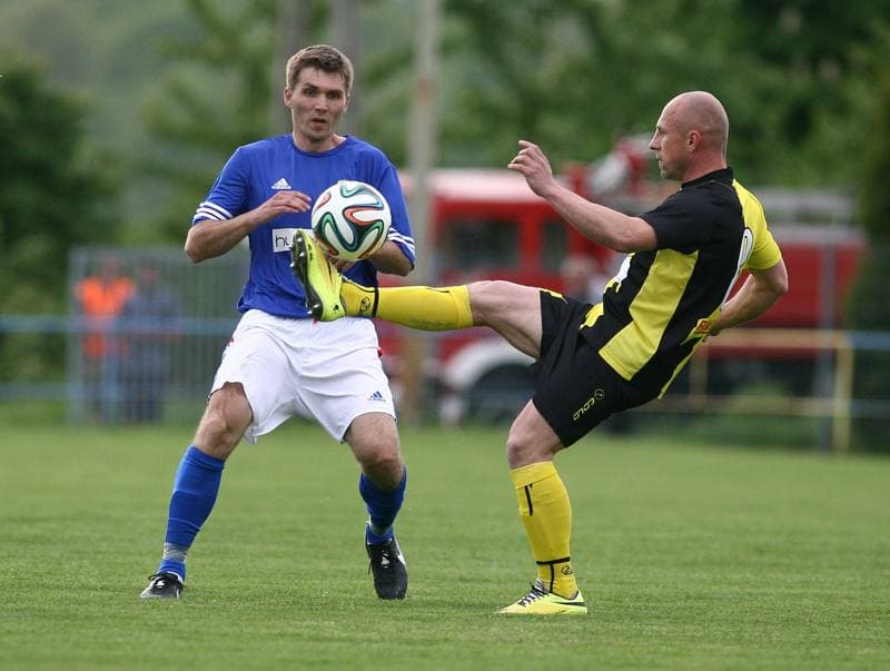Football. IV Liga Slaska Gr I. Przyszlosc Ciochowice - Ruch Radzionkow. 12.05.2015