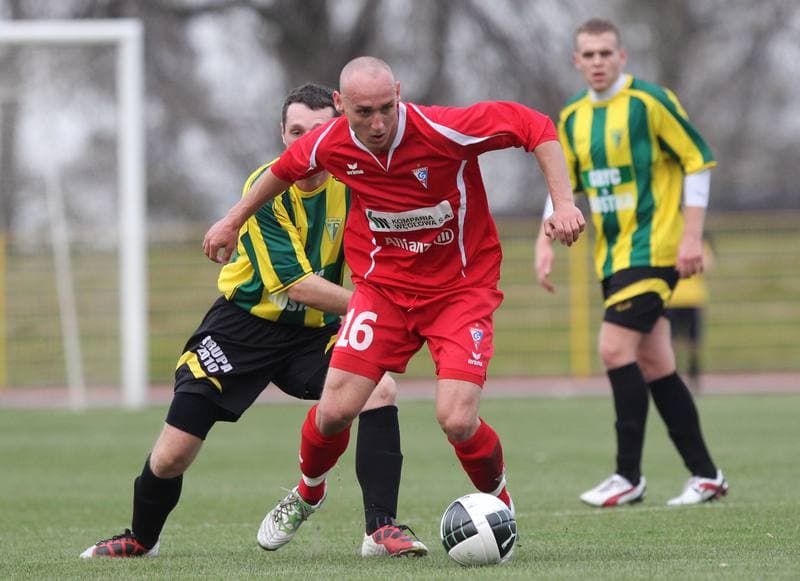 Football. Sparing. Gwarek Tarnowskie Gory - Gornik Zabrze. 11.04.2012