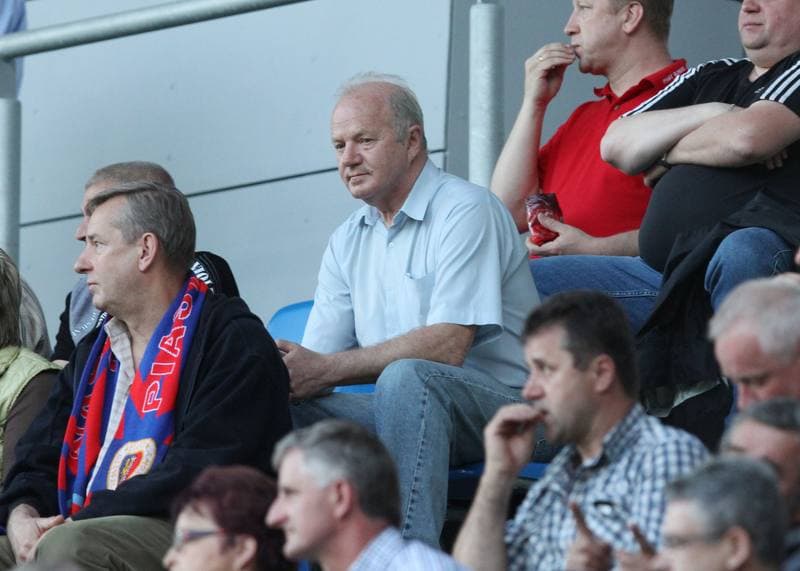 Football. I liga. Piast Gliwice - Dolcan Zabki. 09.05.2012