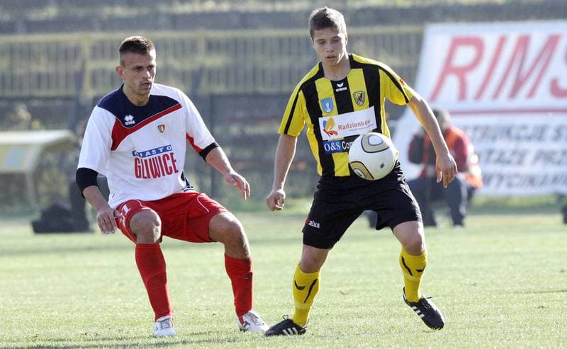Football. I liga. Ruch Radzionkow - Piast Gliwice. 30.10.2010