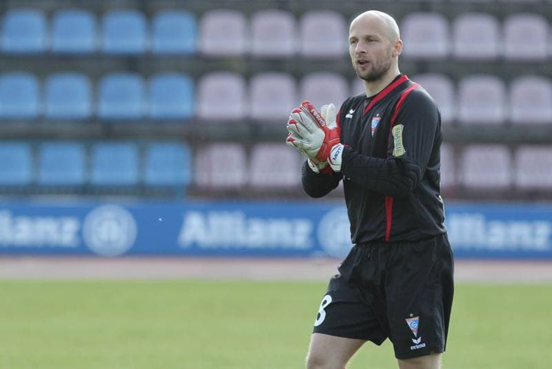 Football. PKO BP Ekstraklasa. Gornik Zabrze - Lech Poznan. 24.10.2010