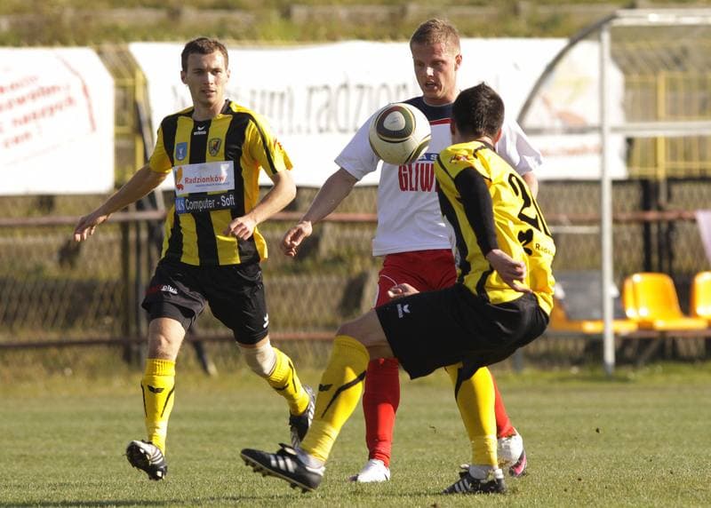 Football. I liga. Ruch Radzionkow - Piast Gliwice. 30.10.2010