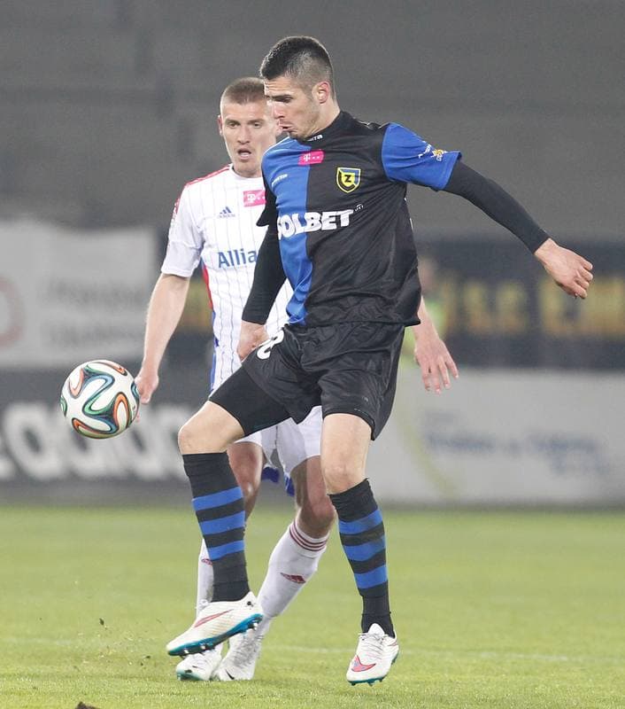 Football. T-Mobile Ekstraklasa. Gornik Zabrze - Zawisza Bydgoszcz. 29.04.2015