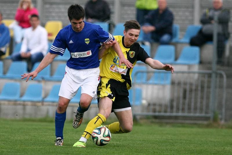 Football. IV Liga Slaska Gr I. Przyszlosc Ciochowice - Ruch Radzionkow. 12.05.2015