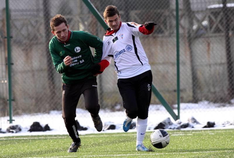 Football. Sparing. Gornik Zabrze - Janina Libiaz. 28.01.2011
