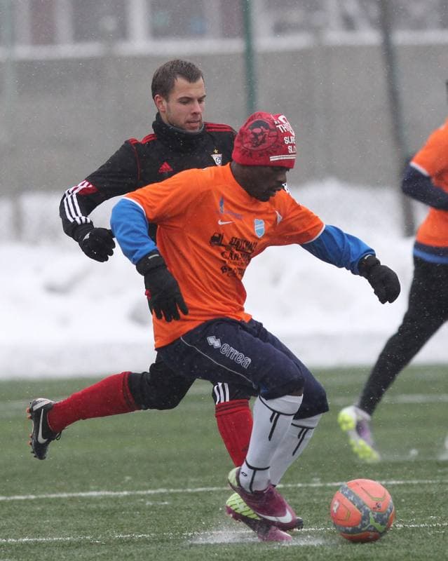 Football. Sparing. Gornik Zabrze - LZS Piotrowka. 25.01.2013