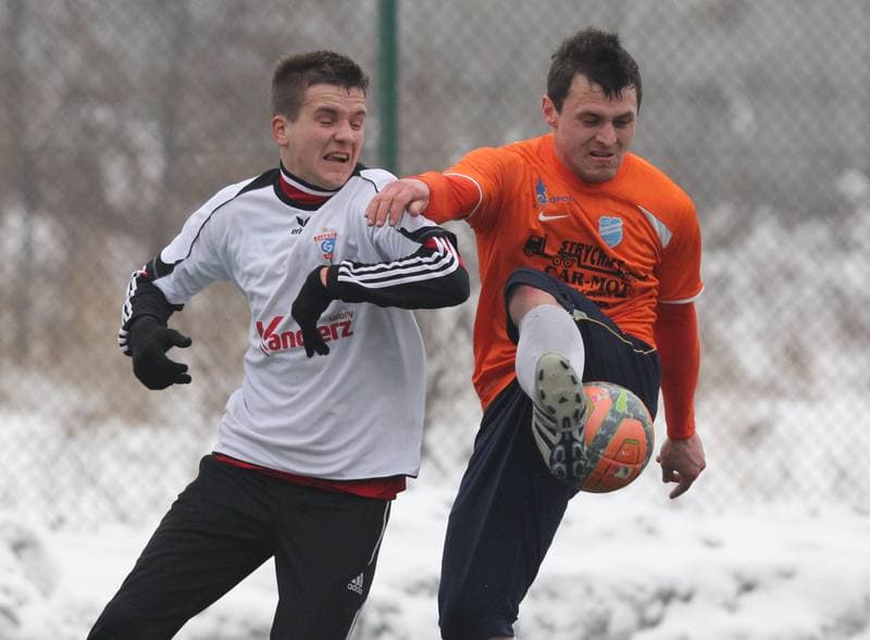 Football. Sparing. Gornik II Zabrze - LZS Piotrowka. 23.02.2013