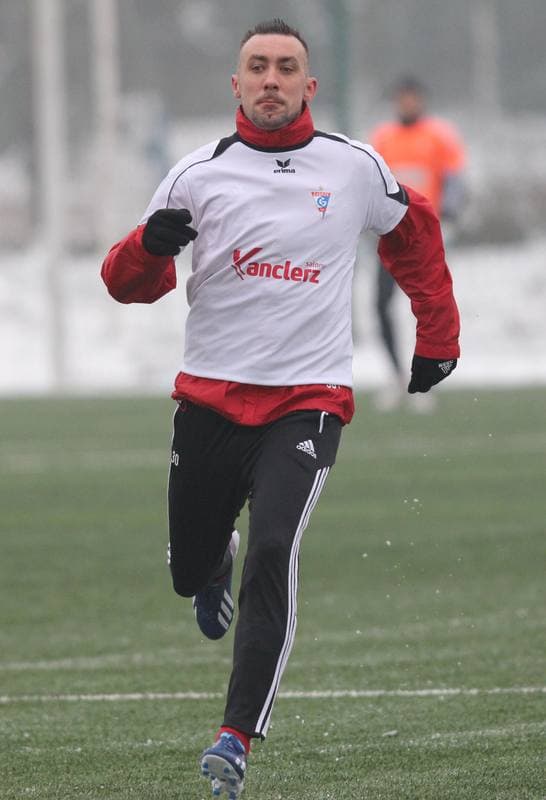 Football. Sparing. Gornik II Zabrze - LZS Piotrowka. 23.02.2013