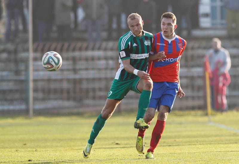 Football. II Liga. Rakow Czestochowa - Energetyk ROW Rybnik. 23.11.2014