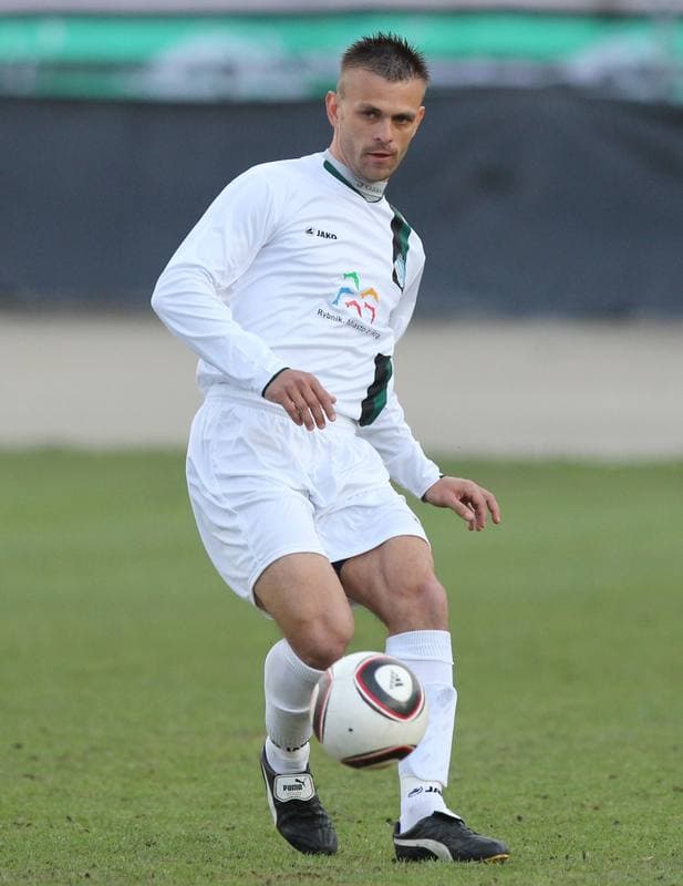 Football. II liga. ROW Rybnik - Elana Torun. 13.04.2012