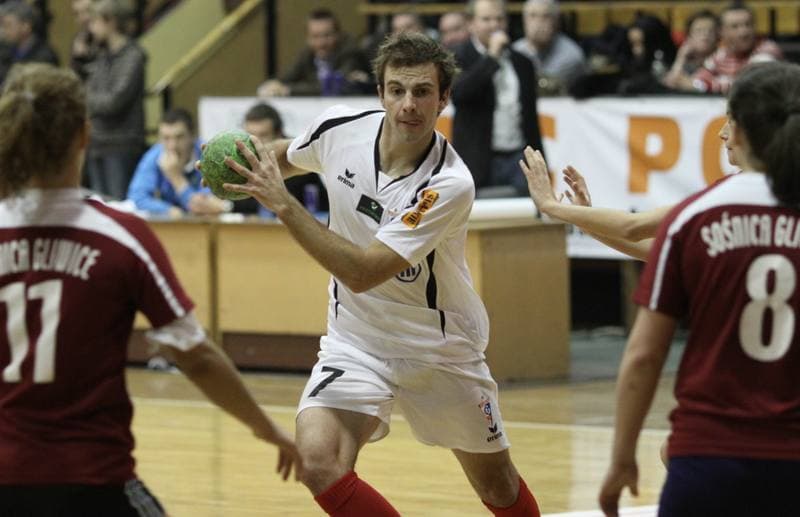 Handball. Charytatywny Mecz. NMC Powen Zabrze - Gornik Zabrze. 16.01.2011